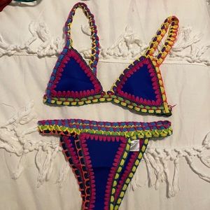 Multicolor thread neoprene bikini